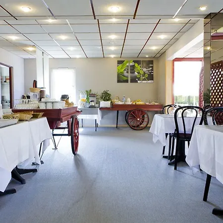 Arcantis Din'hotel Hotell 2*
